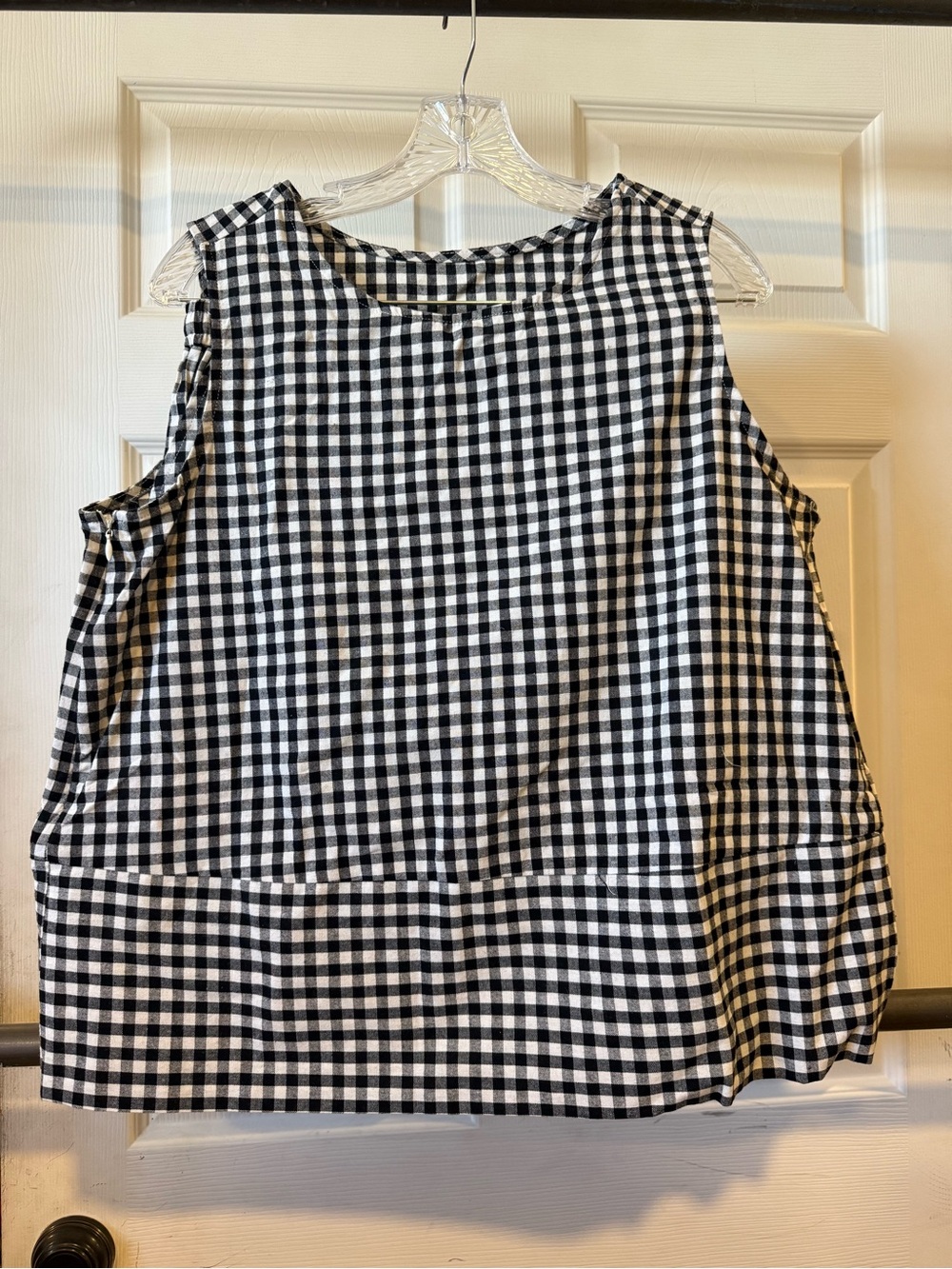 Amazon Black and White Gingham Sleeveless Top and Shorts Set